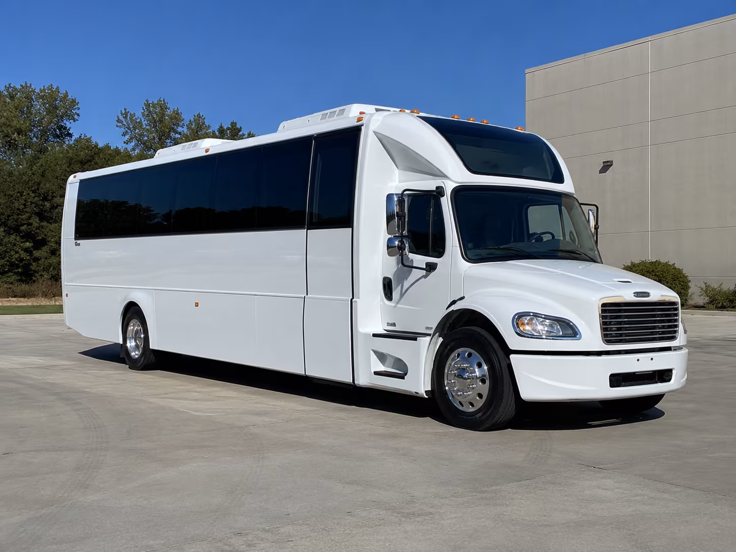 fort smith 28 passenger party bus