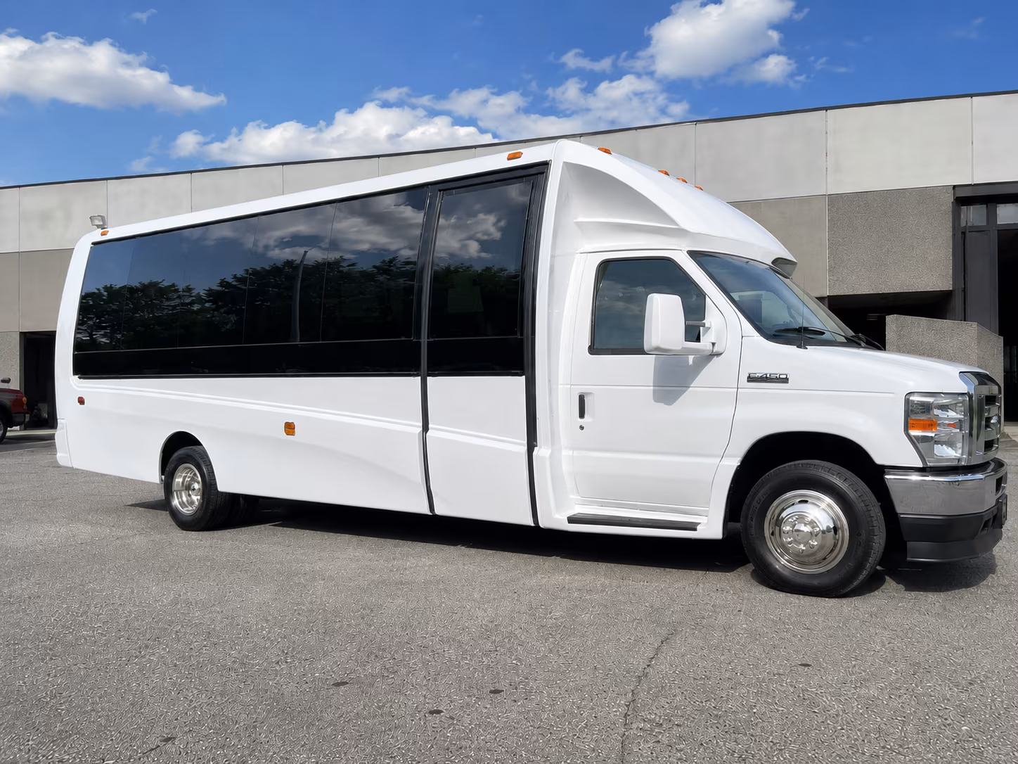 minibus rentals for fort smith bridal party transportation